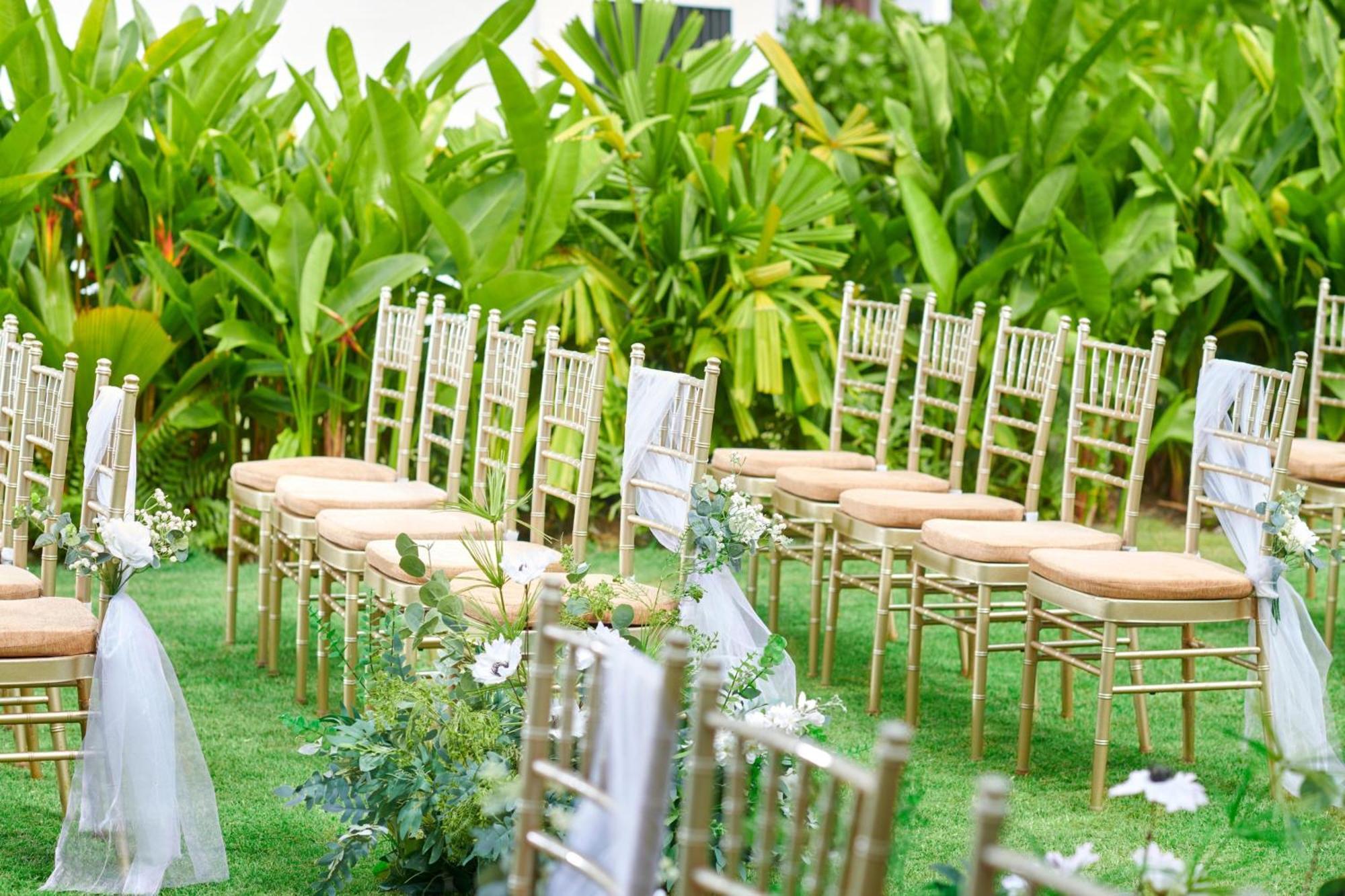 The Westin Desaru Coast Resort Exterior foto Chivari chairs at a wedding