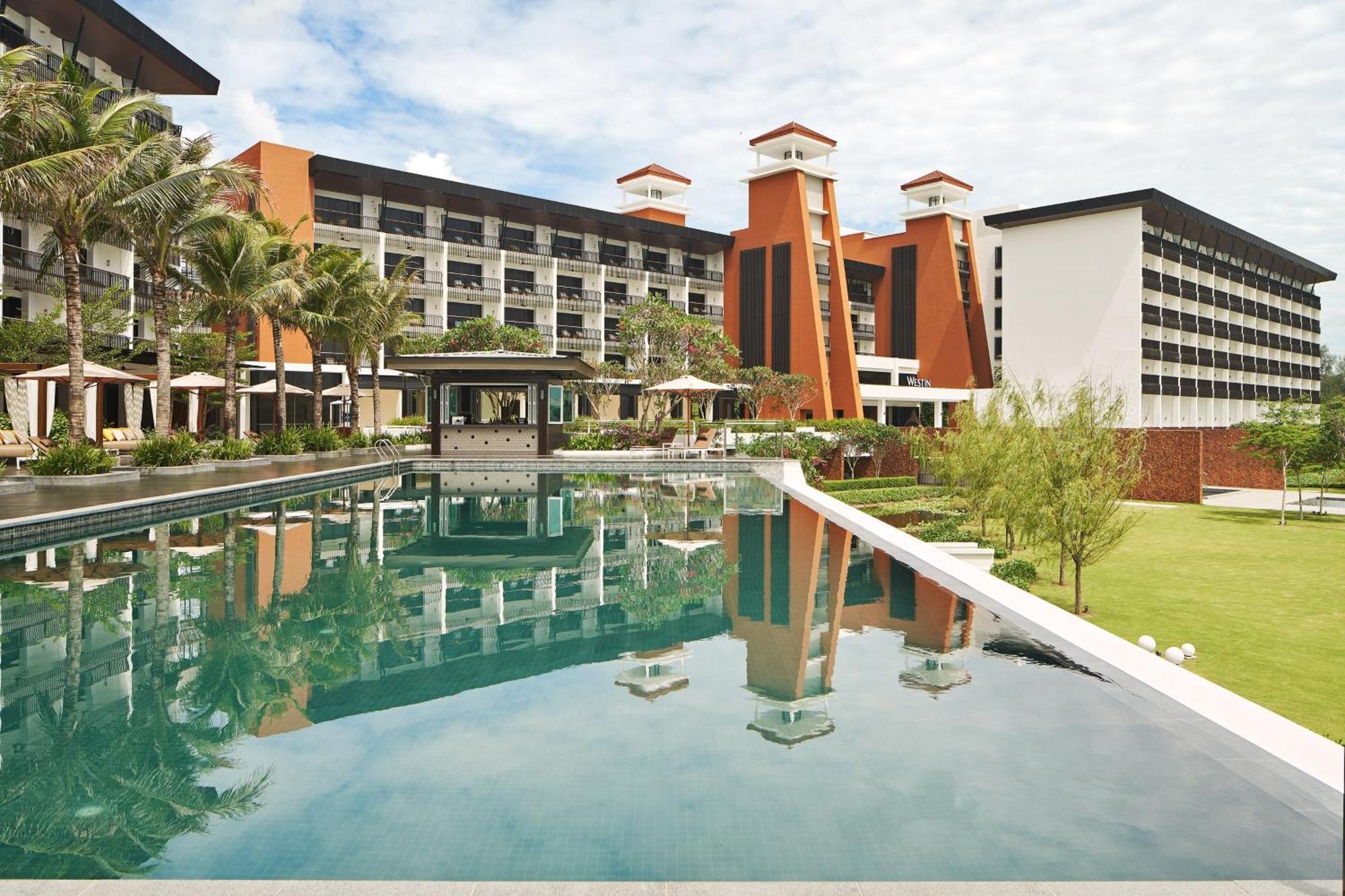 The Westin Desaru Coast Resort Exterior foto The hotel's main building
