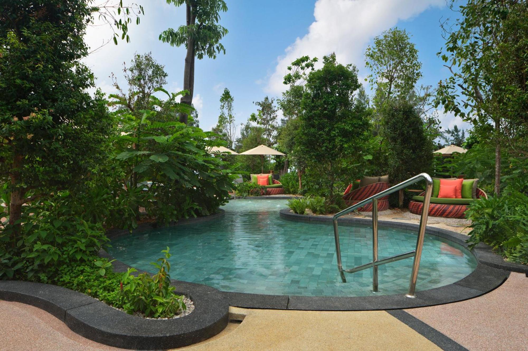 The Westin Desaru Coast Resort Exterior foto The swimming pool at the hotel